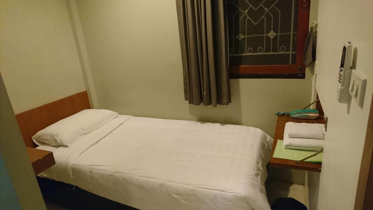앳 원 인 후알람퐁 호텔 방콕 외부 사진